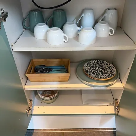 Capstay Hyper Centre