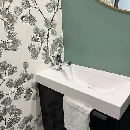 Capstay Hyper Centre *