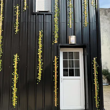 Capstay Hyper Centre Apartment