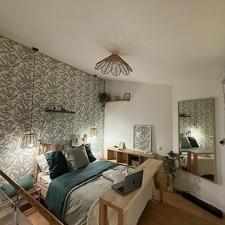 Apartment Capstay Hyper Centre