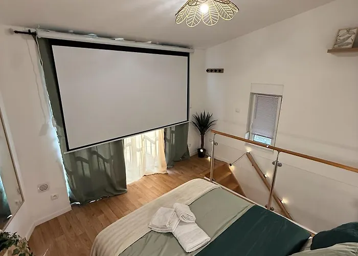 Capstay Hyper Centre Apartment *