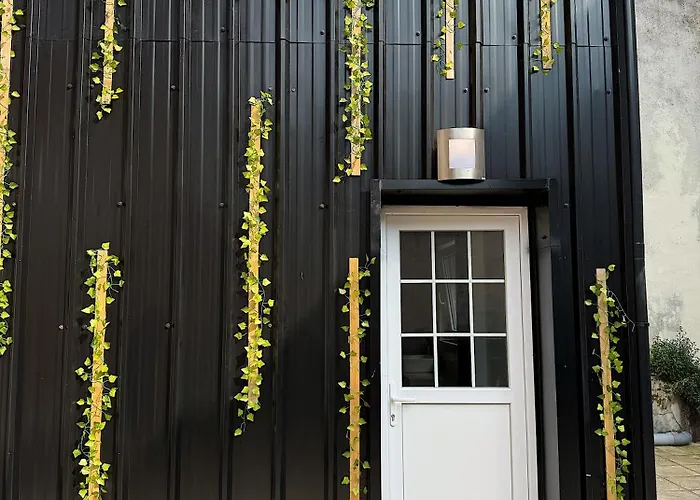 Capstay Hyper Centre Apartment